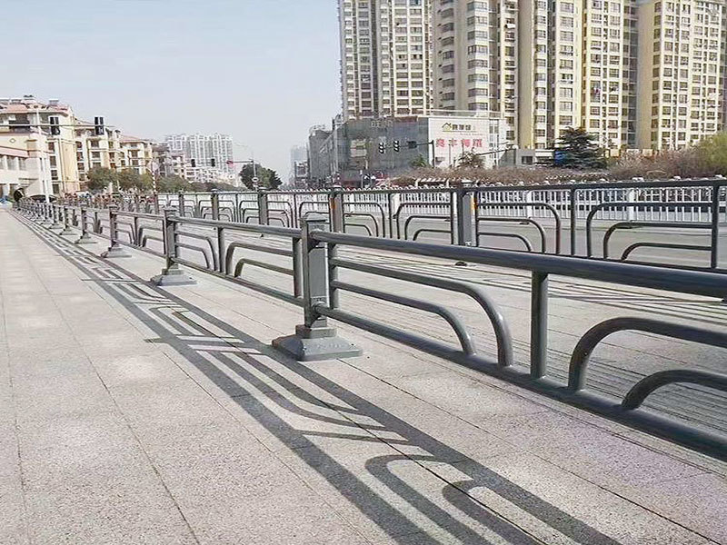 定制護欄批發價格